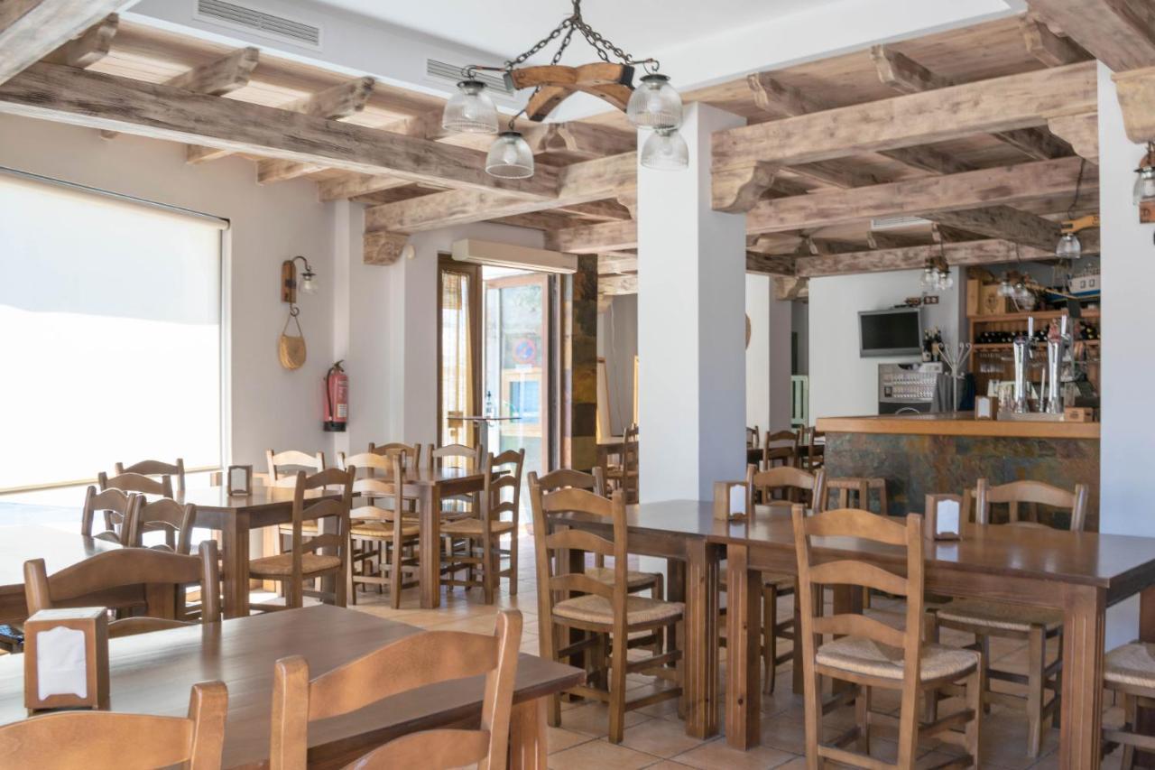 Rio Salado Conil Hostal Conil De La Frontera Buitenkant foto
